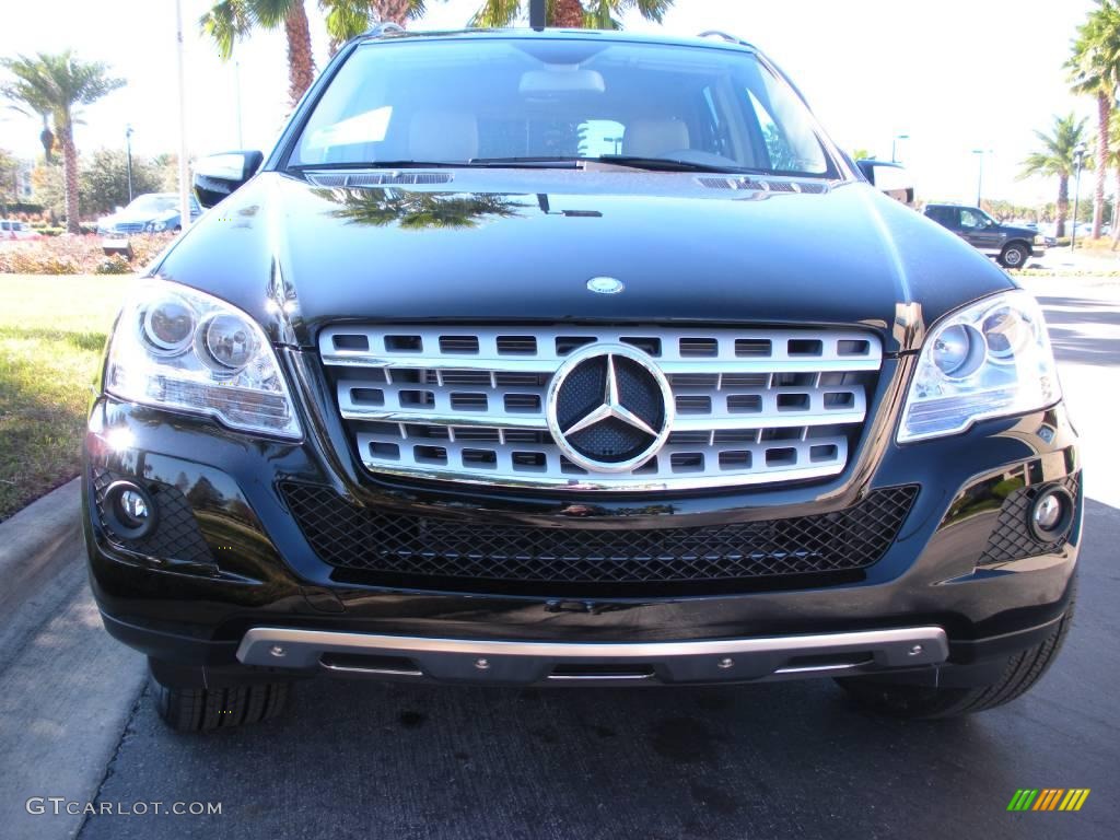 2010 ML 350 - Black / Cashmere photo #3