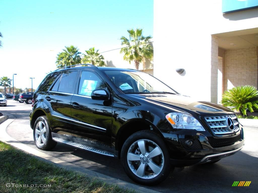 2010 ML 350 - Black / Cashmere photo #4
