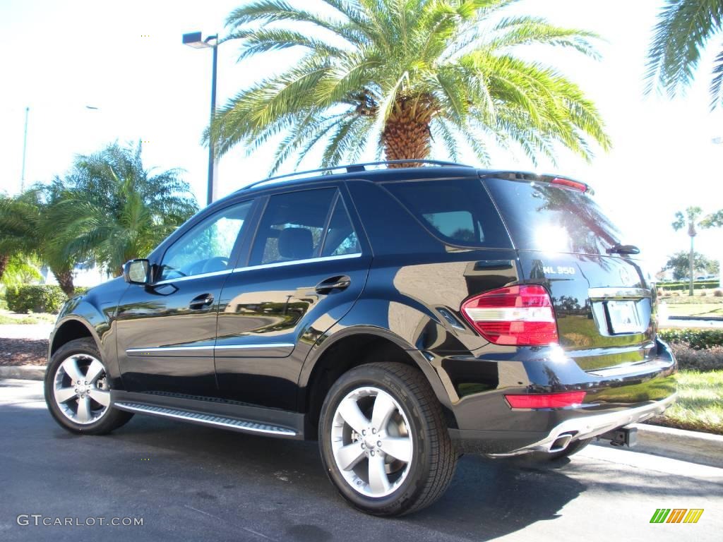 2010 ML 350 - Black / Cashmere photo #8