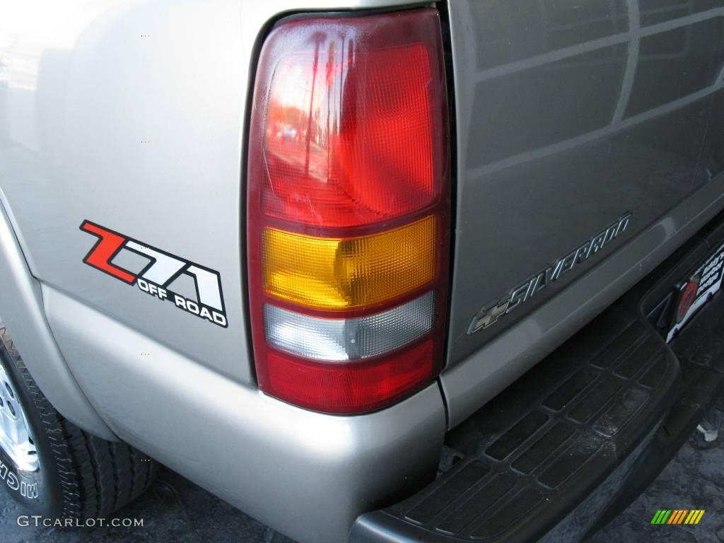 2002 Silverado 1500 LS Extended Cab 4x4 - Light Pewter Metallic / Medium Gray photo #6
