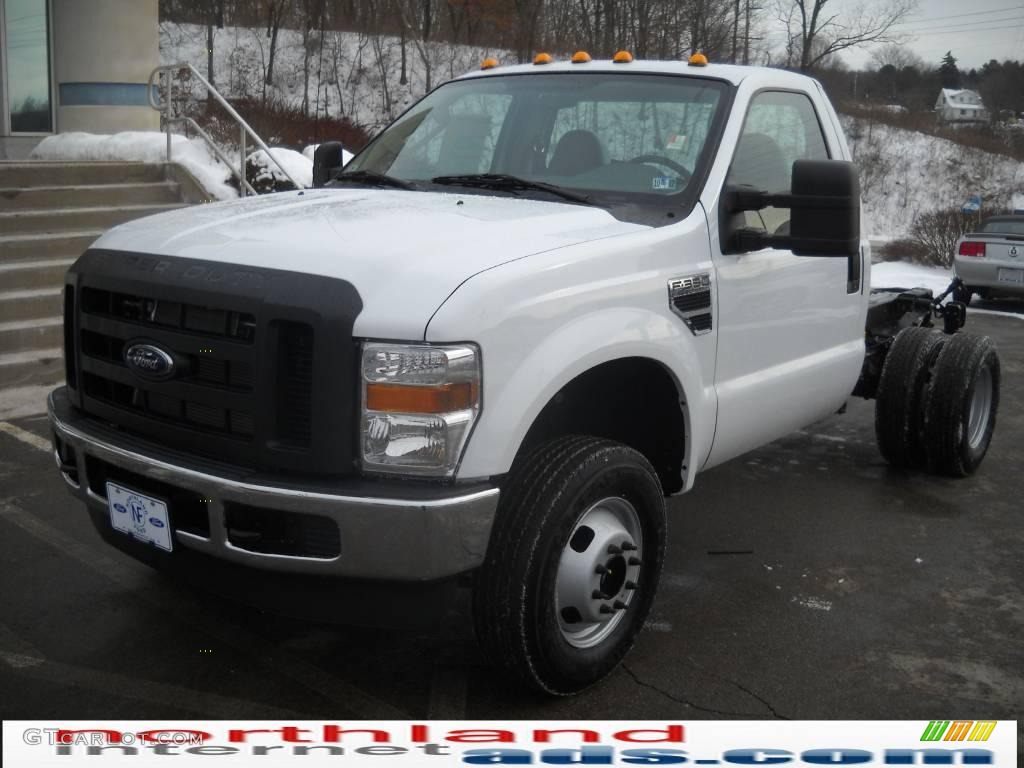 2010 F350 Super Duty XL Regular Cab 4x4 Chassis - Oxford White / Medium Stone photo #2