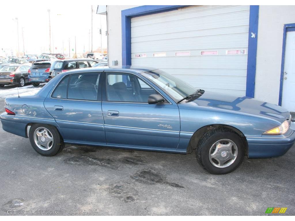 1997 Skylark Custom Sedan - Medium Adriatic Blue Metallic / Graphite photo #4