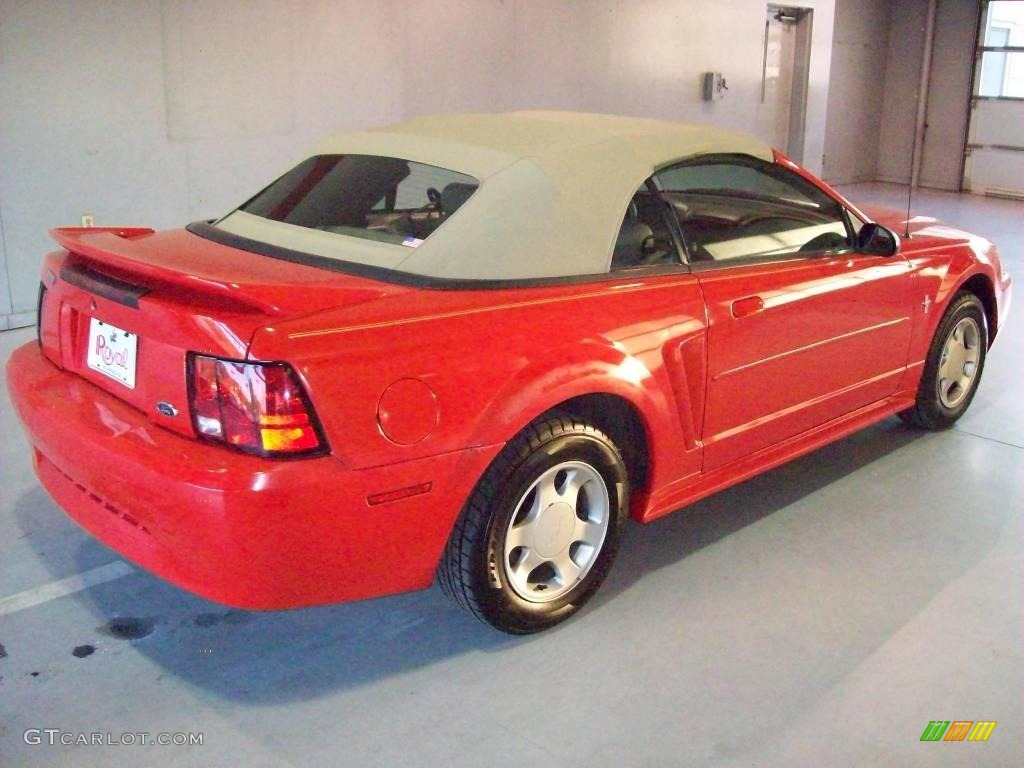 2000 Mustang V6 Convertible - Performance Red / Medium Parchment photo #6