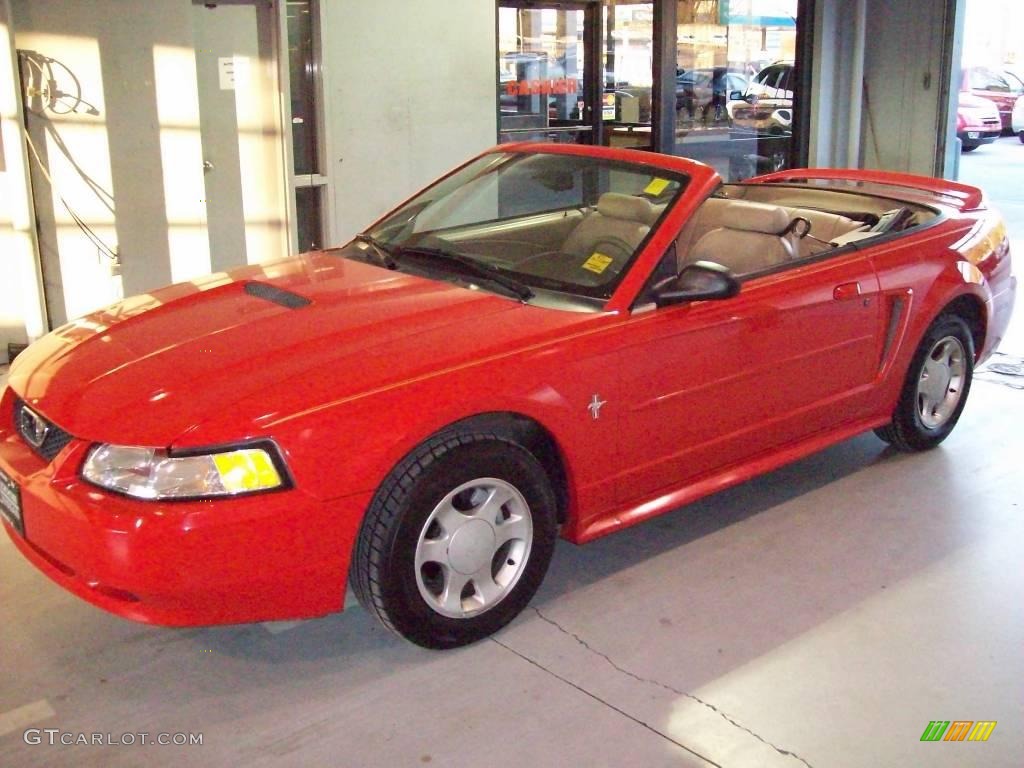 2000 Mustang V6 Convertible - Performance Red / Medium Parchment photo #11