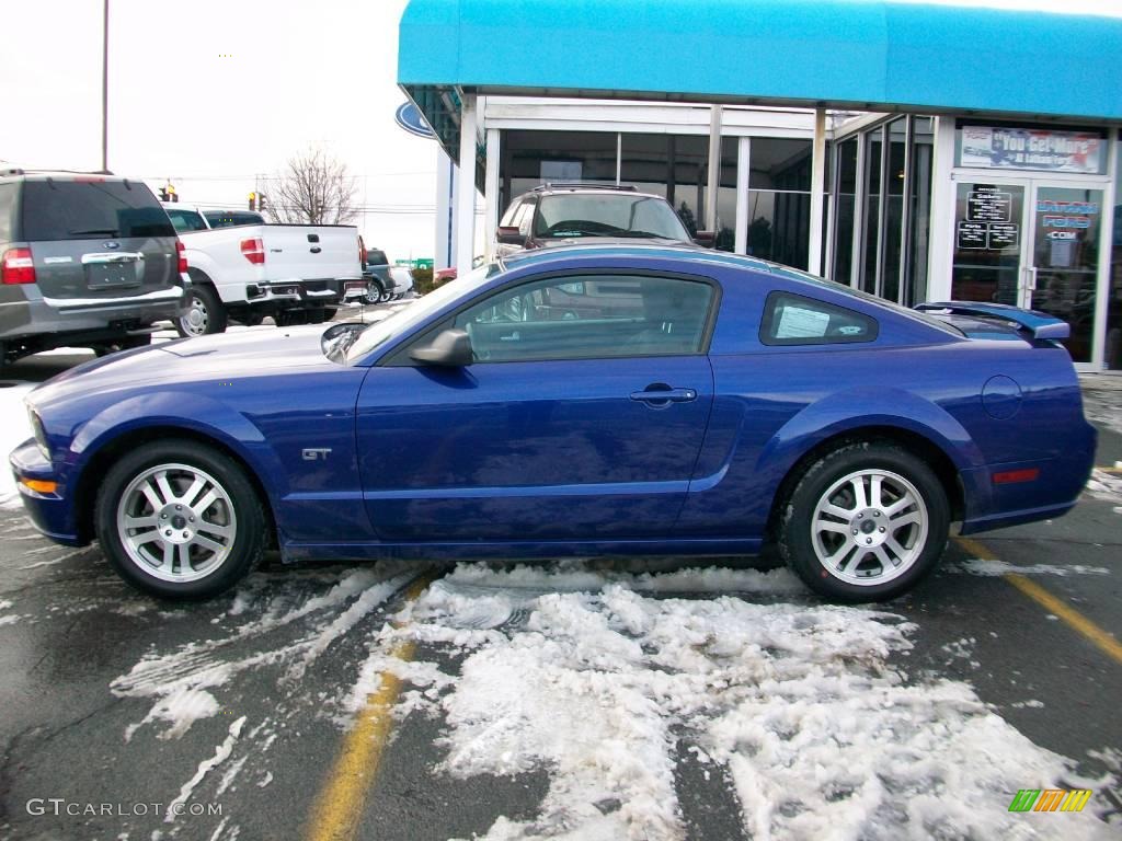 2005 Mustang GT Deluxe Coupe - Sonic Blue Metallic / Dark Charcoal photo #4