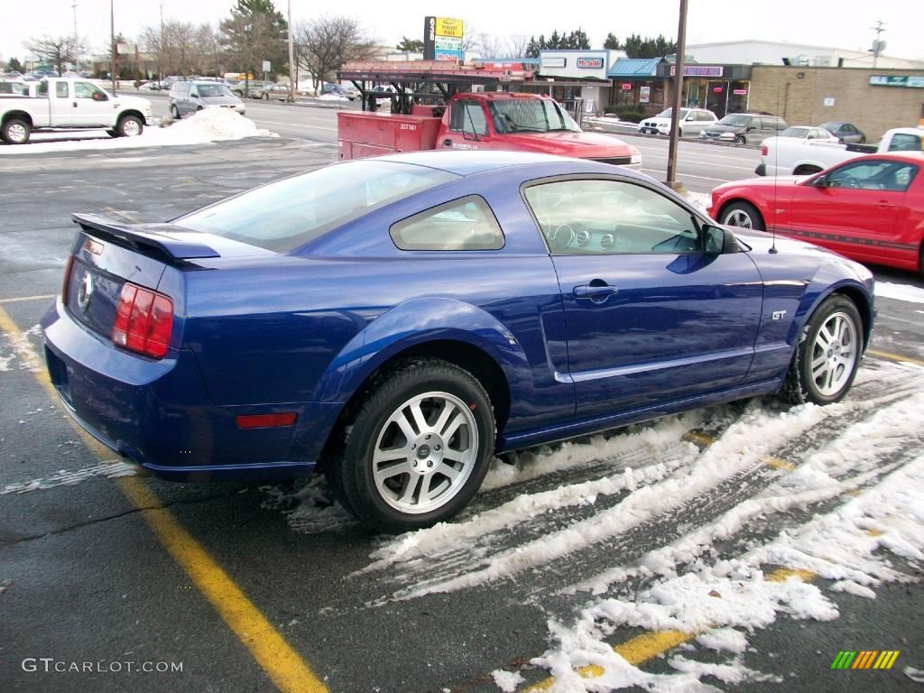 2005 Mustang GT Deluxe Coupe - Sonic Blue Metallic / Dark Charcoal photo #5