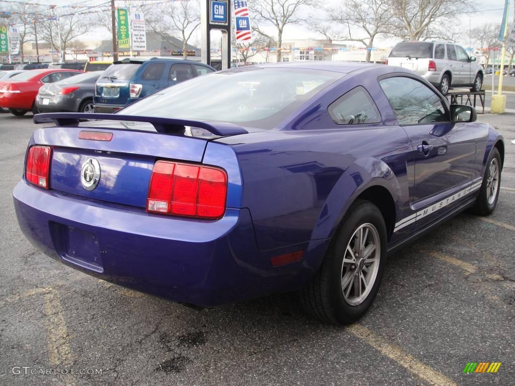 2005 Mustang V6 Deluxe Coupe - Sonic Blue Metallic / Dark Charcoal photo #6