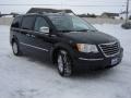 2008 Brilliant Black Crystal Pearlcoat Chrysler Town & Country Limited  photo #7