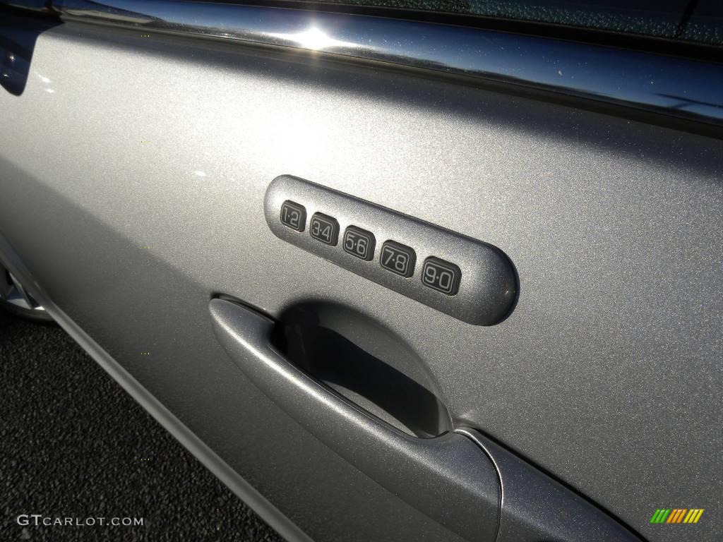 2010 Fusion SEL V6 - Brilliant Silver Metallic / Charcoal Black photo #18