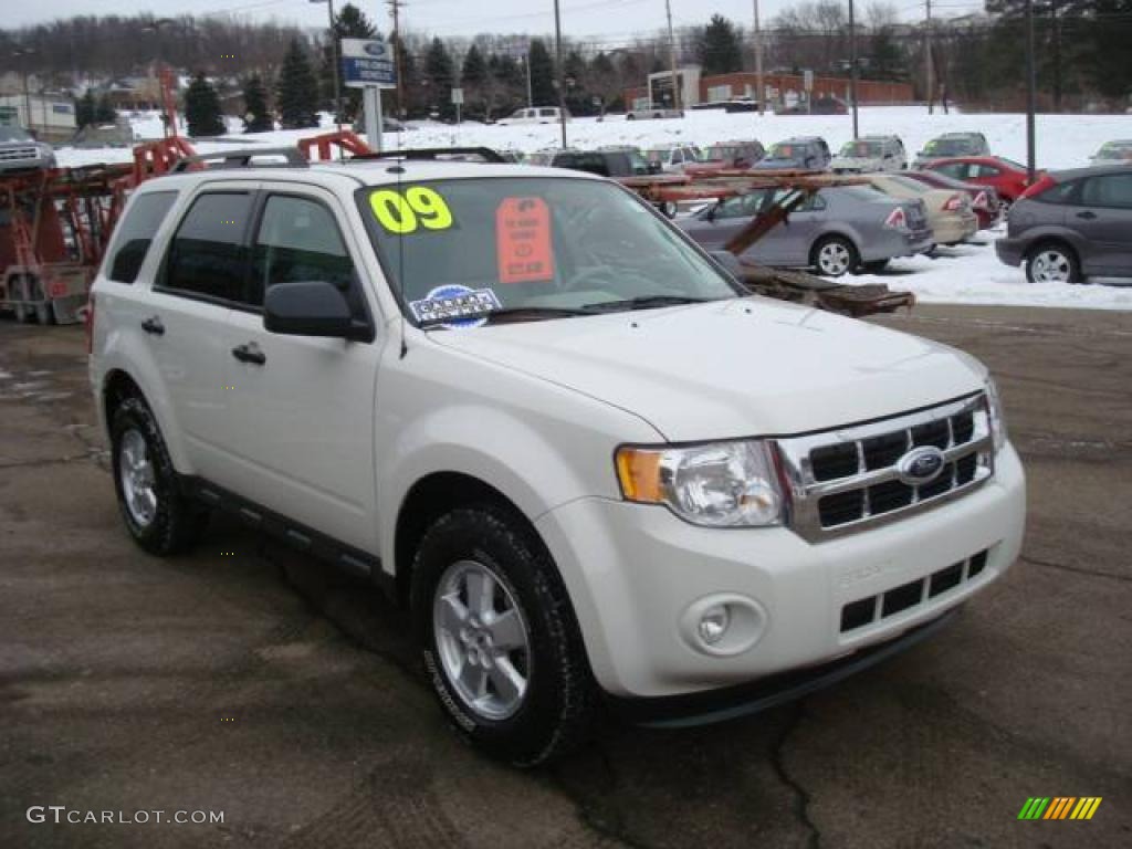 2009 Escape XLT V6 4WD - Oxford White / Stone photo #6