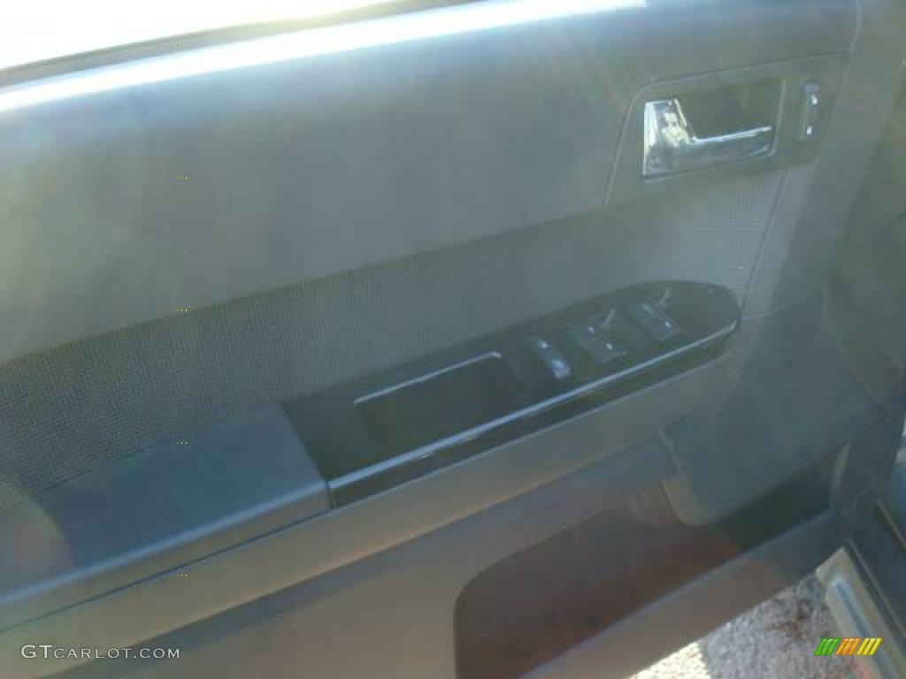 2009 Escape Limited V6 4WD - Black Pearl Slate Metallic / Charcoal photo #14