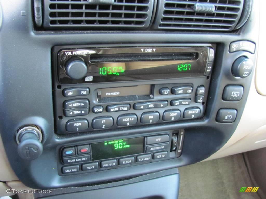 2000 Mountaineer V8 AWD - Spruce Green Metallic / Dark Graphite photo #9