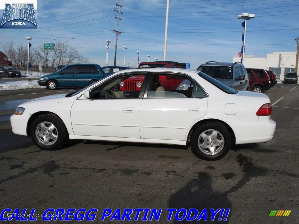 1998 Accord EX V6 Sedan - Taffeta White / Ivory photo #1