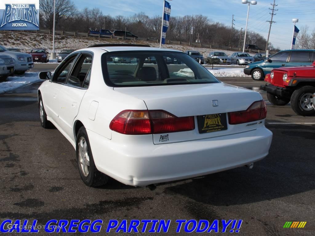 1998 Accord EX V6 Sedan - Taffeta White / Ivory photo #2