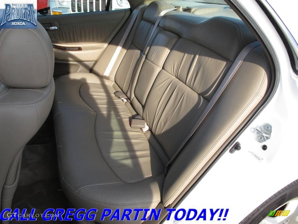 1998 Accord EX V6 Sedan - Taffeta White / Ivory photo #13