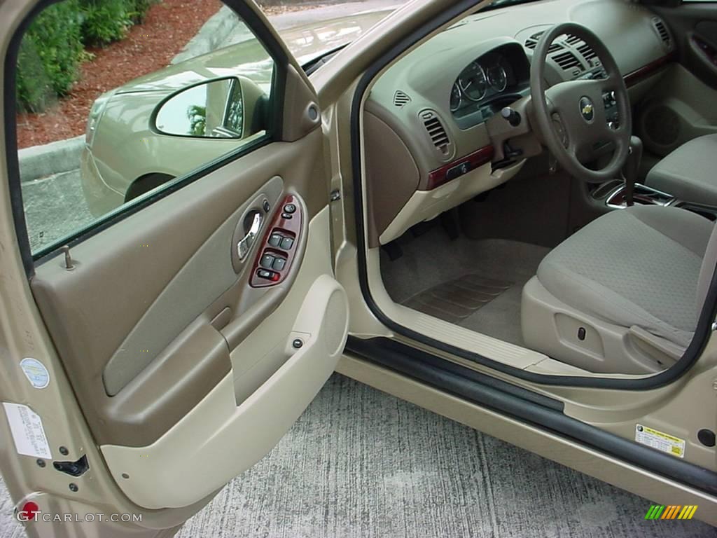 2006 Malibu LT Sedan - Sandstone Metallic / Cashmere Beige photo #9
