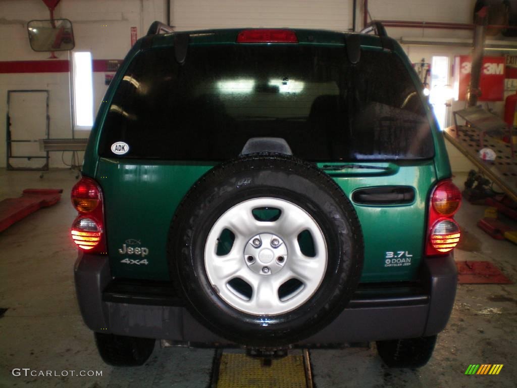 2004 Liberty Sport 4x4 - Timberline Green Pearl / Dark Slate Gray photo #8