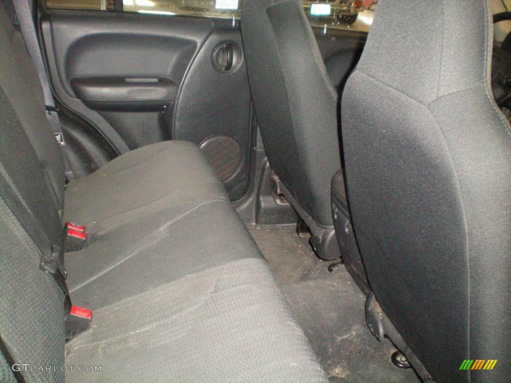 2004 Liberty Sport 4x4 - Timberline Green Pearl / Dark Slate Gray photo #17