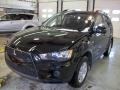 Labrador Black Pearl - Outlander ES 4WD Photo No. 1