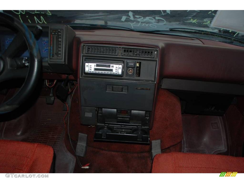 1988 Astro Passenger Van - Black / Red photo #6