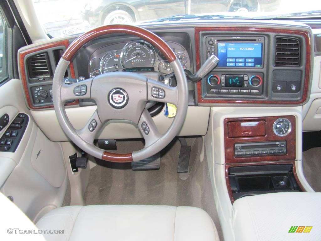 2006 Escalade EXT AWD - White Diamond / Shale photo #13