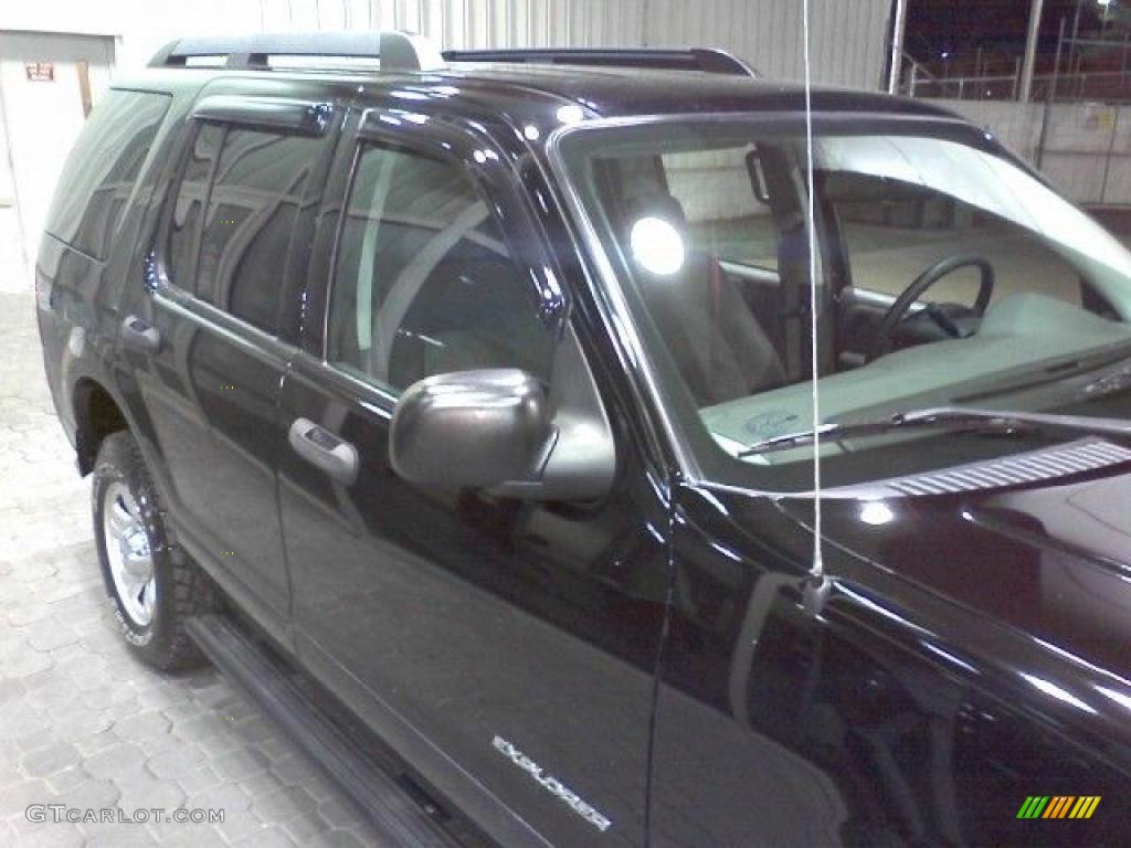 2005 Explorer XLS - Black / Graphite photo #18