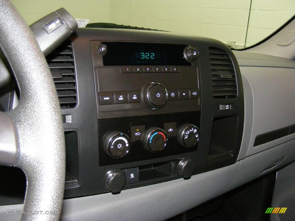 2007 Silverado 1500 Crew Cab - Summit White / Dark Titanium Gray photo #23