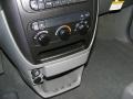 2007 Brilliant Black Dodge Caravan SE  photo #28