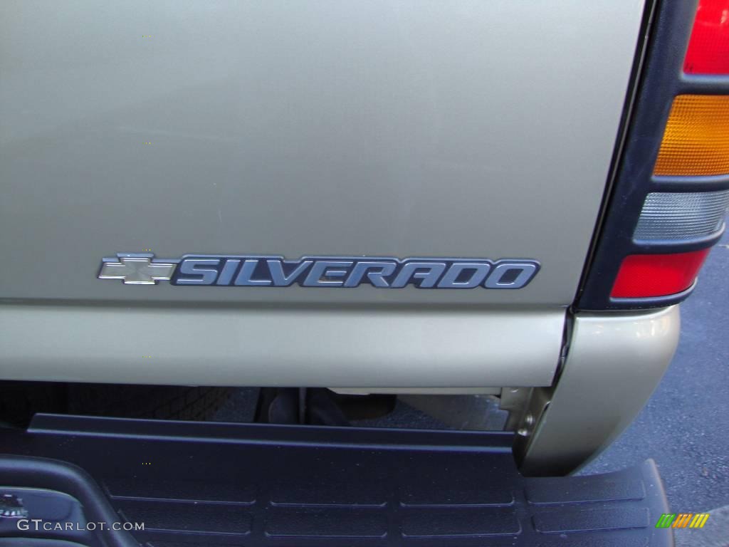 2004 Silverado 3500HD LT Crew Cab 4x4 Dually - Sandstone Metallic / Tan photo #15