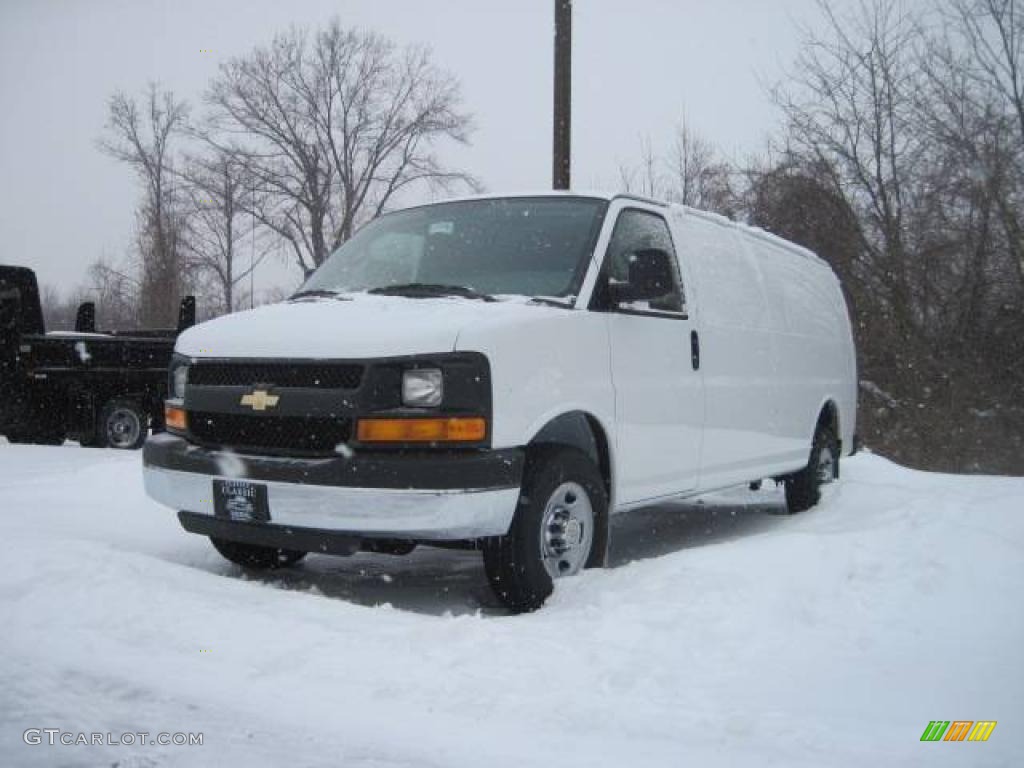 2010 Express 2500 Moving Van - Summit White / Medium Pewter photo #1