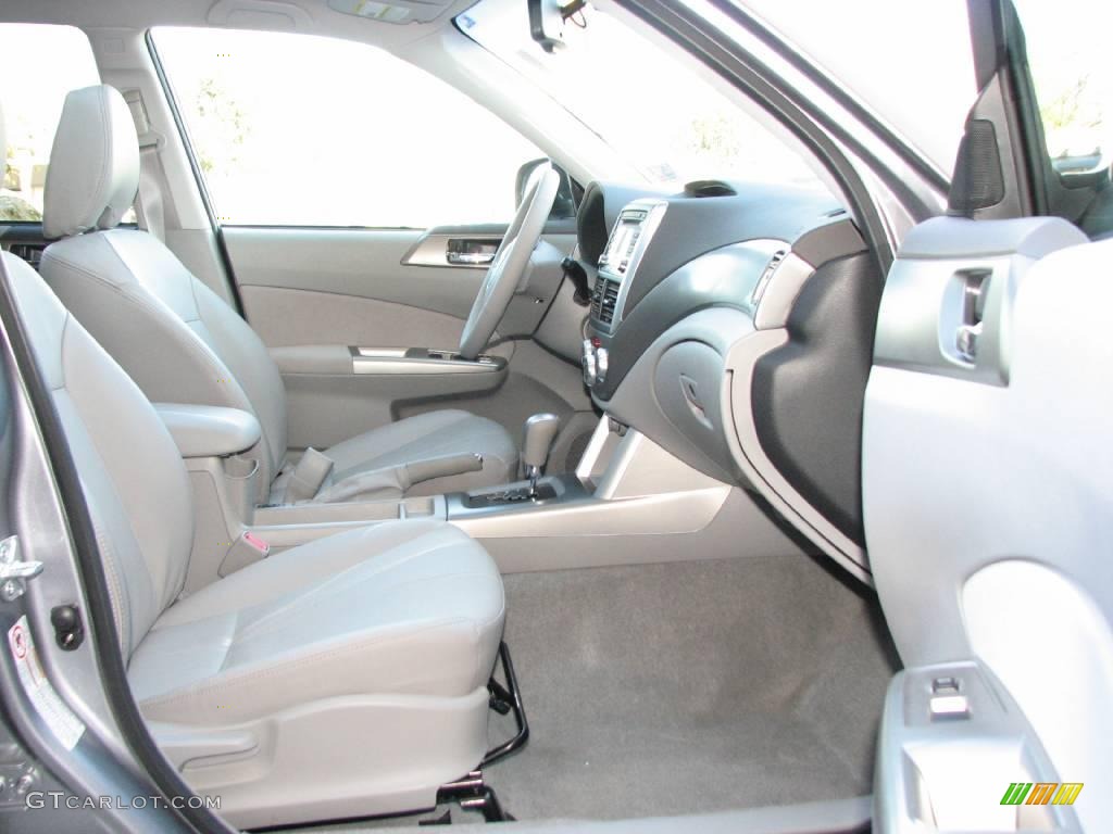 2009 Forester 2.5 XT Limited - Spark Silver Metallic / Platinum photo #10