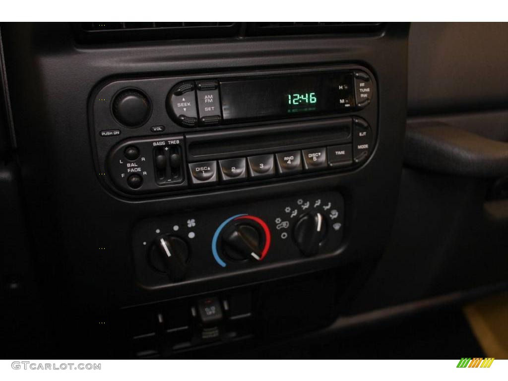 2004 Wrangler X 4x4 - Solar Yellow / Dark Slate Gray photo #12