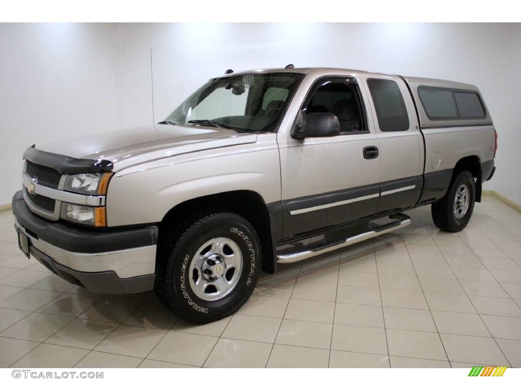 2004 Silverado 1500 LS Extended Cab 4x4 - Silver Birch Metallic / Dark Charcoal photo #3