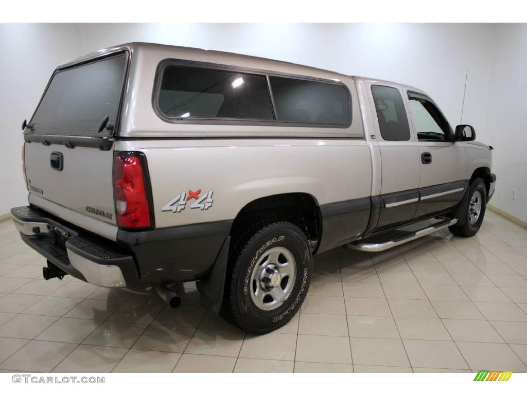 2004 Silverado 1500 LS Extended Cab 4x4 - Silver Birch Metallic / Dark Charcoal photo #6