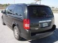 Brilliant Black Crystal Pearlcoat - Town & Country Touring Signature Series Photo No. 4