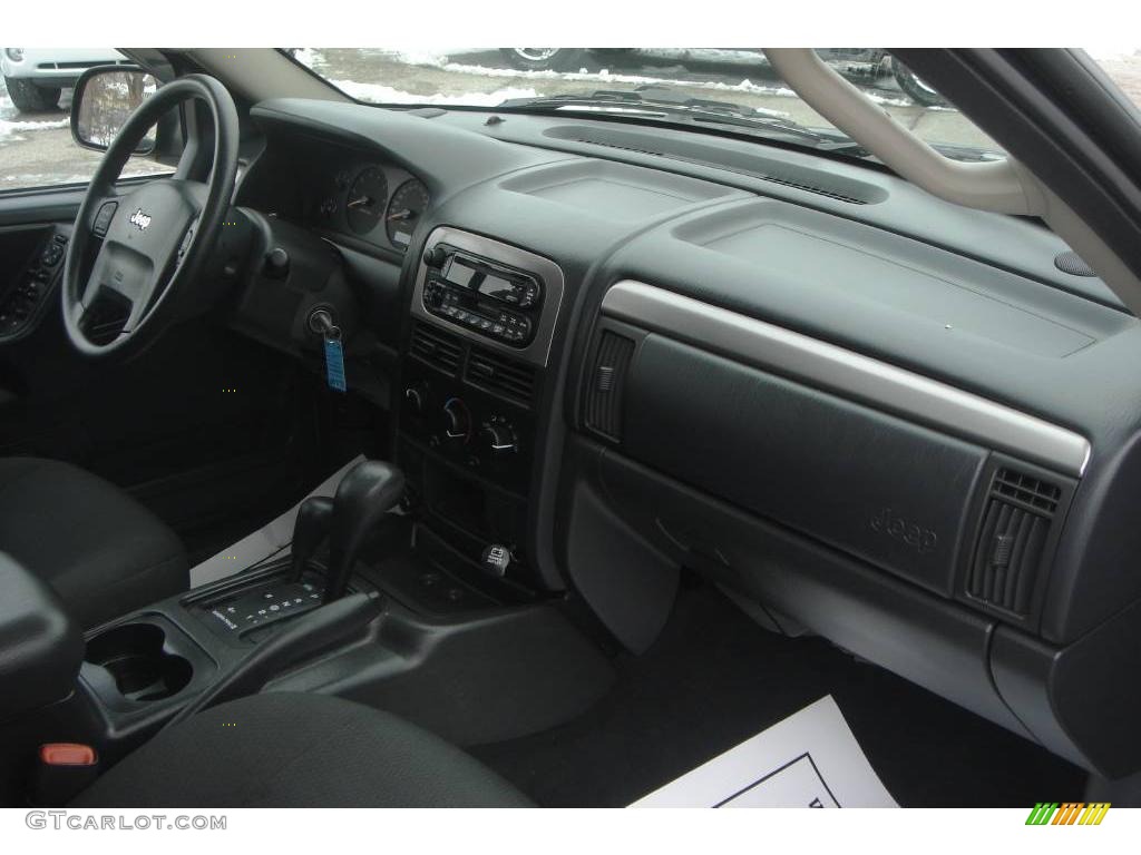 2004 Grand Cherokee Laredo 4x4 - Graphite Metallic / Dark Slate Gray photo #4