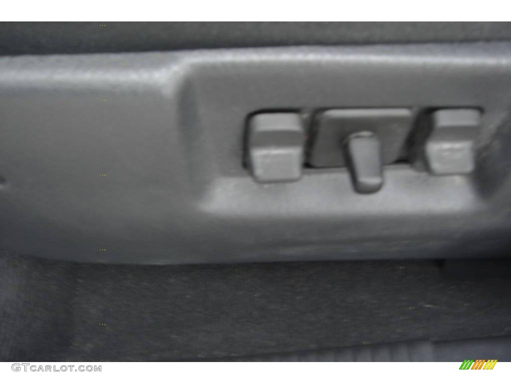 2004 Grand Cherokee Laredo 4x4 - Graphite Metallic / Dark Slate Gray photo #20