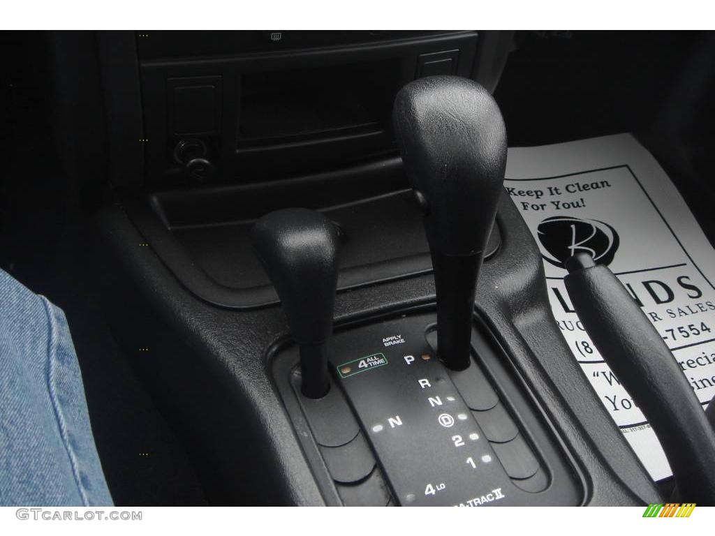 2004 Grand Cherokee Laredo 4x4 - Graphite Metallic / Dark Slate Gray photo #27