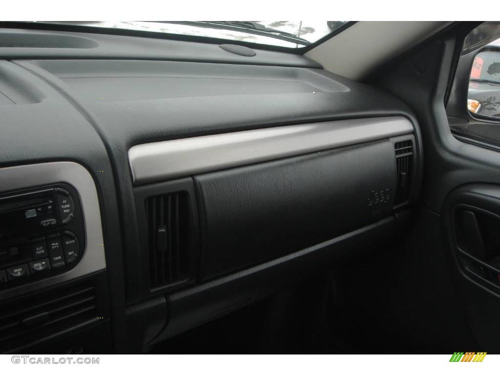 2004 Grand Cherokee Laredo 4x4 - Graphite Metallic / Dark Slate Gray photo #28