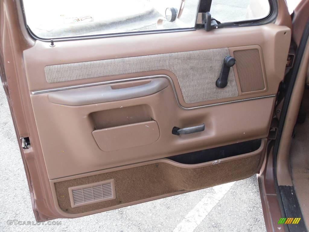 1990 Ford F150 XLT Lariat Regular Cab Chestnut Door Panel Photo #24744859