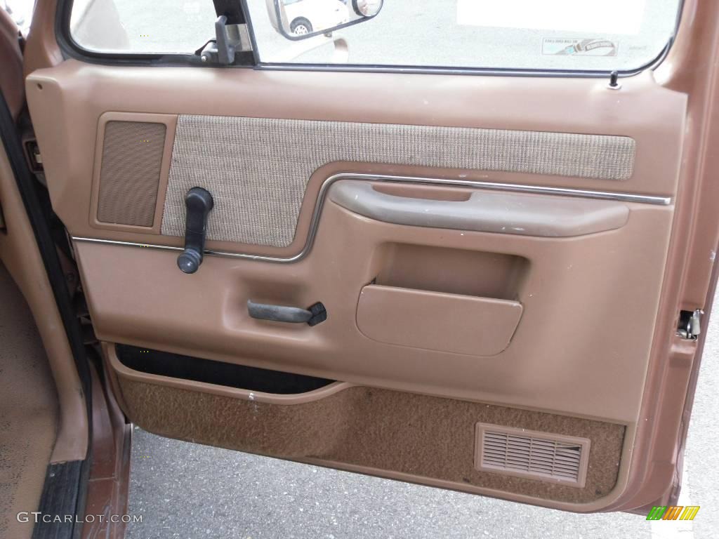 1990 Ford F150 XLT Lariat Regular Cab Chestnut Door Panel Photo #24744887