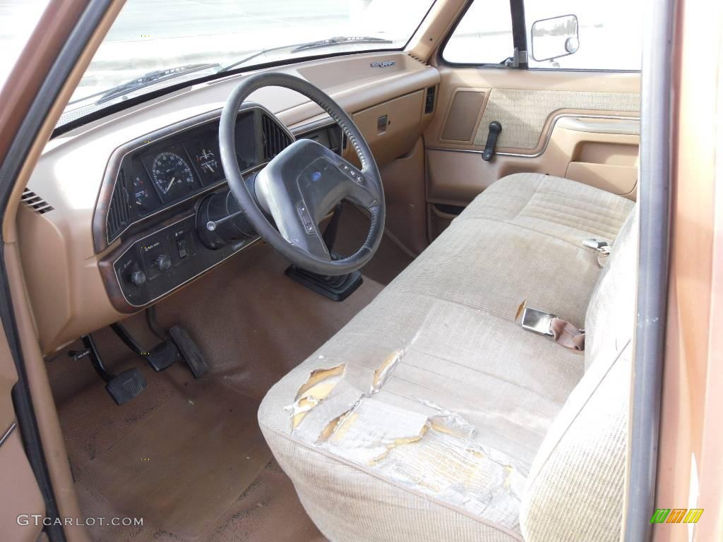 Chestnut Interior 1990 Ford F150 XLT Lariat Regular Cab Photo #24744919