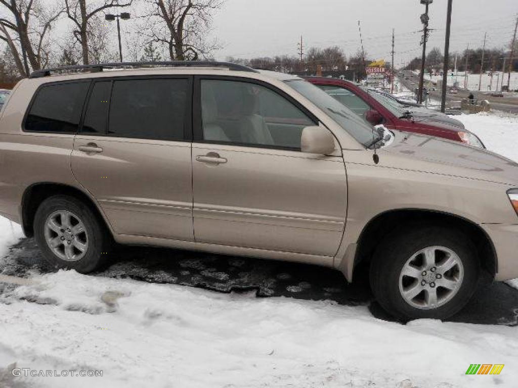 2005 Highlander V6 - Sonora Gold Pearl / Ivory photo #1