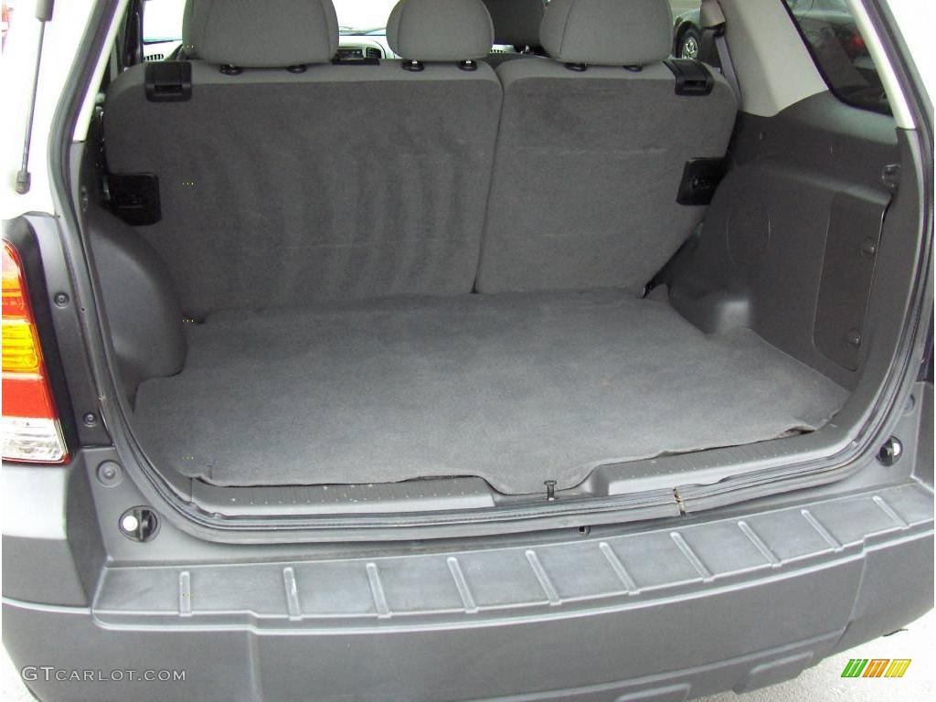 2007 Escape XLT - Oxford White / Medium/Dark Flint photo #11