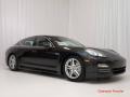 Basalt Black Metallic - Panamera 4S Photo No. 2