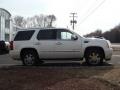 White Diamond - Escalade AWD Photo No. 4