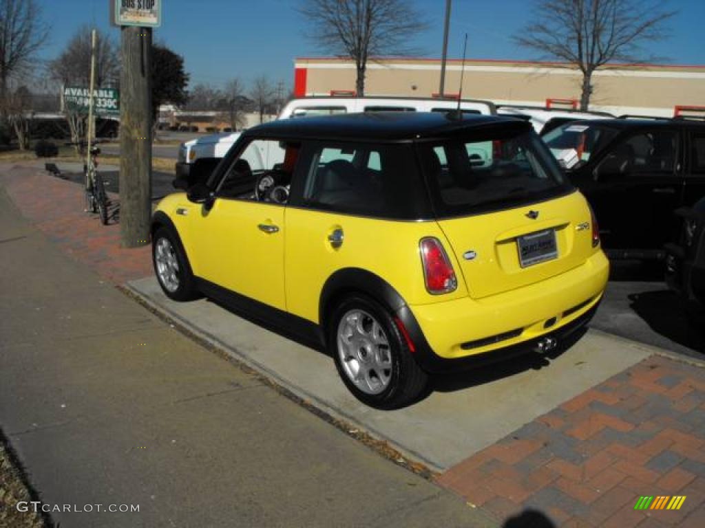 2005 Cooper S Hardtop - Liquid Yellow / Panther Black photo #9