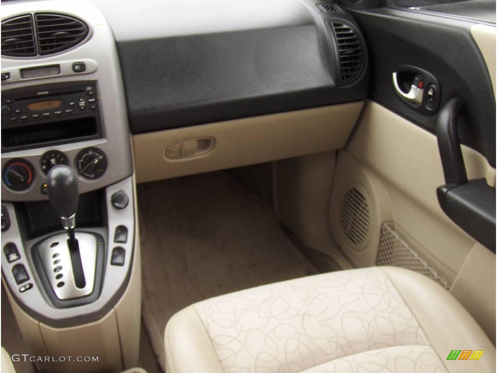 2005 VUE V6 - Black Onyx / Tan photo #9