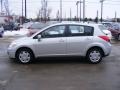 Brilliant Silver - Versa 1.8 S Hatchback Photo No. 1
