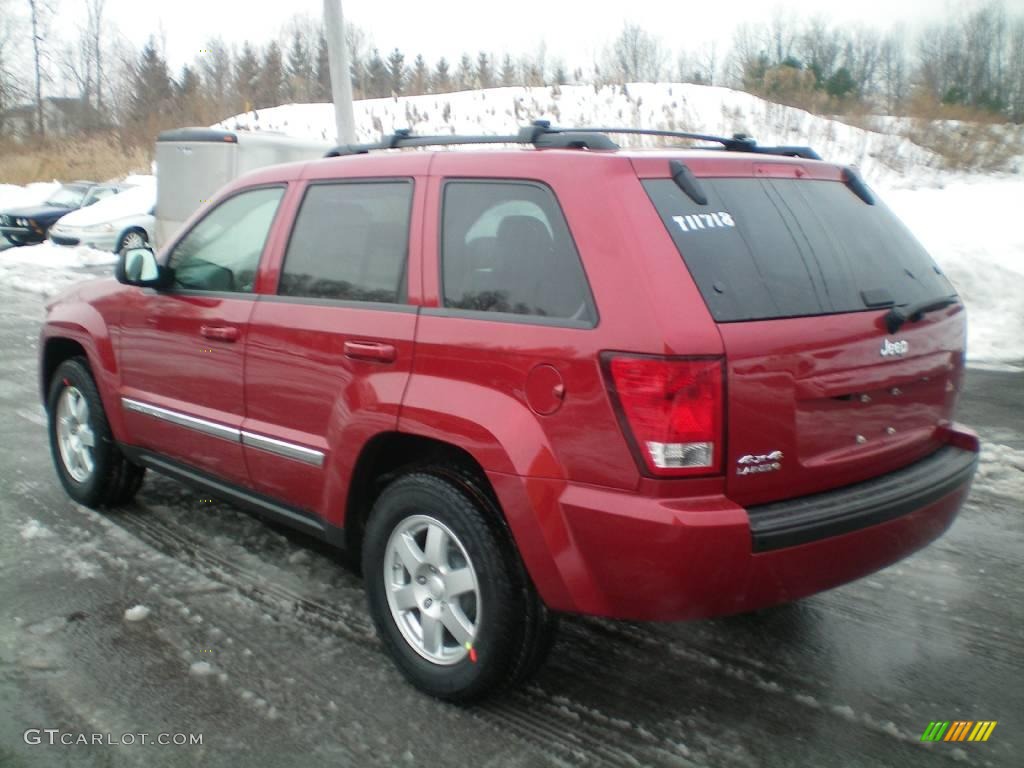 2010 Grand Cherokee Laredo 4x4 - Inferno Red Crystal Pearl / Dark Slate Gray photo #8